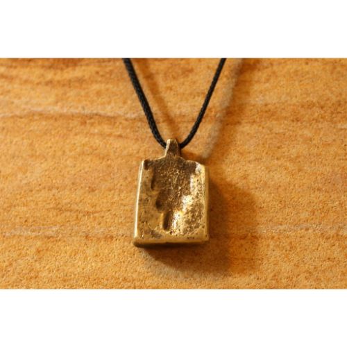 CROW STEPS NECKLACE