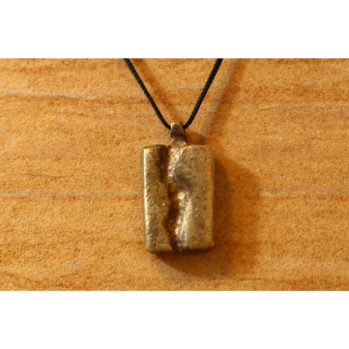 THE SIQ NECKLACE